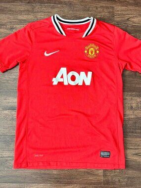 NIKE MANCHESTER UNITED 2011/12 HOME JERSEY RED - YOUTH L (FITS AS WOMEN'S BABY T